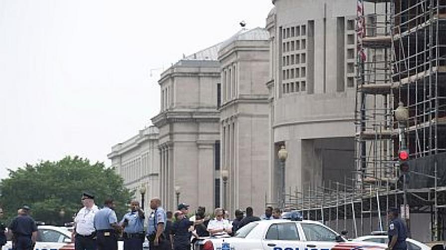 Охранител загина след стрелба в музей в САЩ