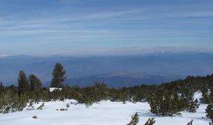 Местността Кулиното е на 12 км от Разлог и на 2 км от Предела