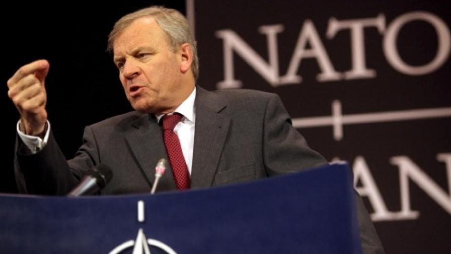 Генералният секретар на НАТО Яп де Хоф Схефер