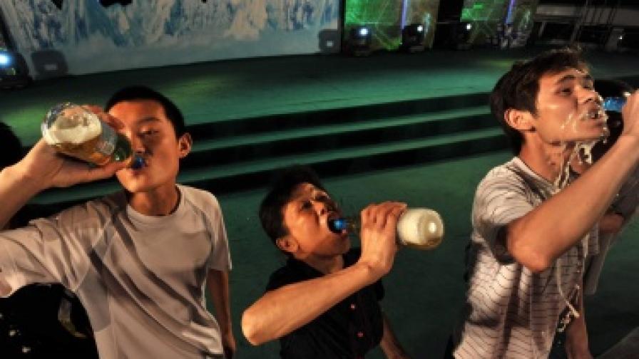 Състезание по надпиване с бира в Китай