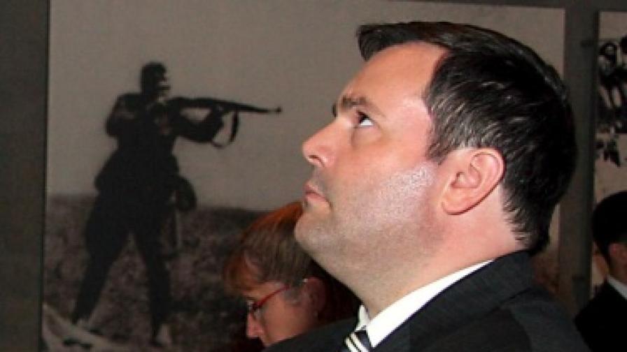 Канадският министър на гражданството и имиграцията Джейсън Кени