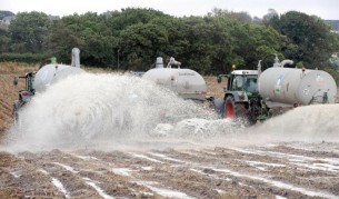 Акция на производители на мляко в Северна Франция