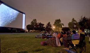 НАСА "бомбардира" Луната за вода