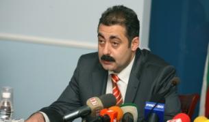 Министърът на здравеопазването  Божидар Нанев на пресконференцията за Бюджет 2010.