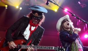 Чикаго, 2007 г.: Джо Пери и Стивън Тайлър заедно на сцената