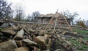 Новият строеж