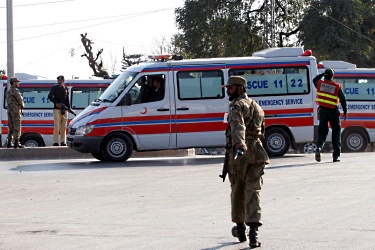 Над 40 души загинаха при нападение в Пакистан