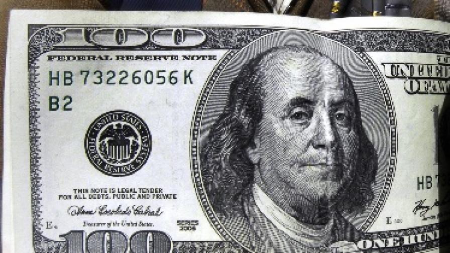 Финансисти: Доларът ще поскъпва