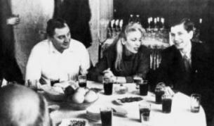 Румен Спасов, Веска Меджидиева и премиера Жан Виденов, лидер на БСП. Снимка от 1994 или 1995 г.