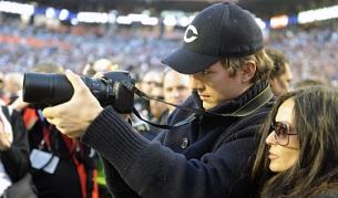 Г-н и г-жа Къчър се канеха да конкурират папараците и на тазгодишния Супербоул