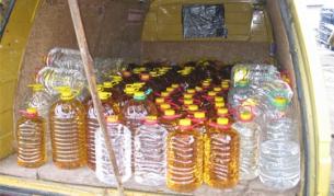 Алкохолът бил в туби от минерална вода