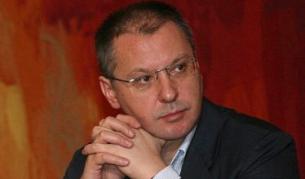 Министър Симеон Дянков се опитва да извини собствената си неспособност да събере приходи с предишното правителство, смята Сергей Станишев