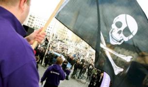 Протест в Стокхолм в защита на най-големият торент тракер в света "Пайрът Бей"