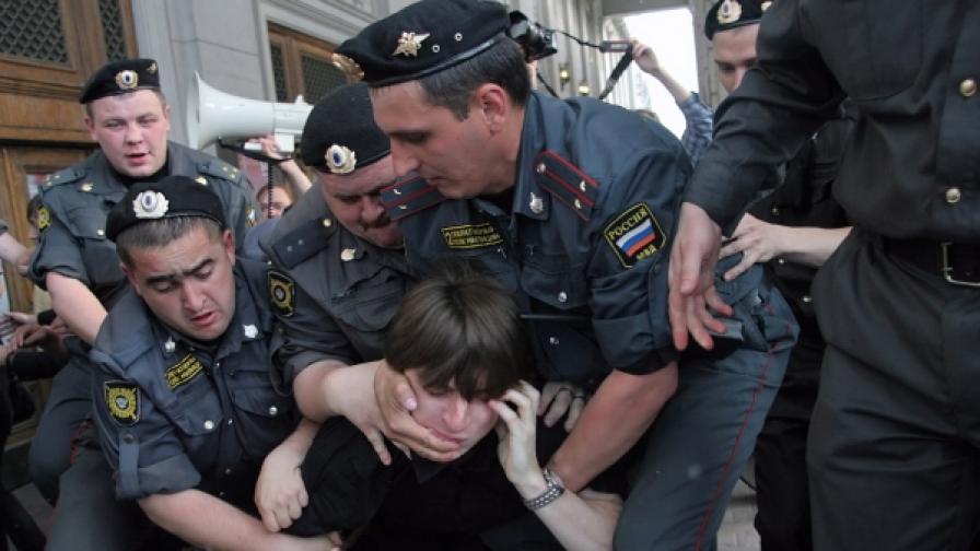 В Москва на 31 май бяха задържани 135 души, а в Санкт Петербург - над 60