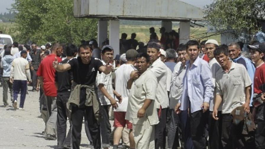 Узбекистан отказва да приеме повече бежанци, защото няма къде да ги настани