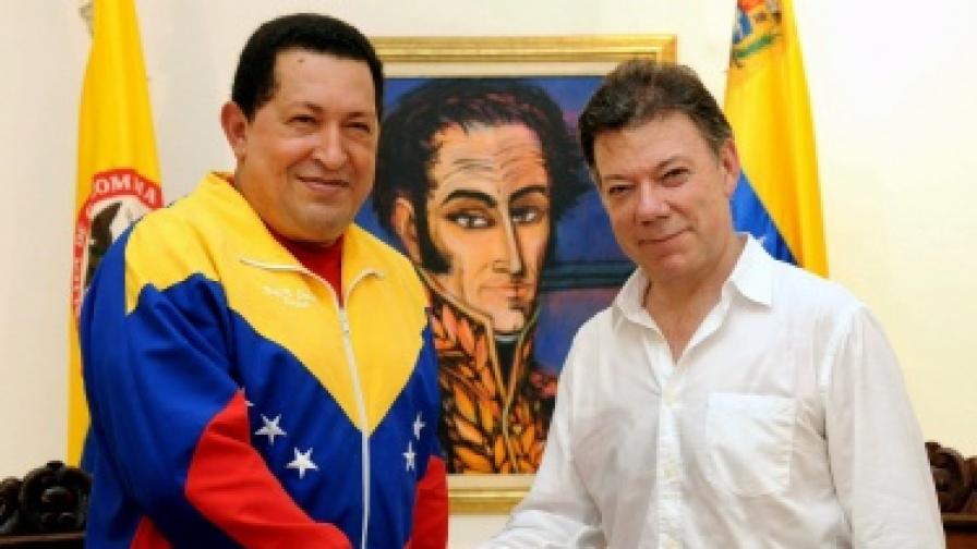 Президентите на Венецуела и Колумбия - Уго Чавес (вляво) и Хуан Мануел Сантос