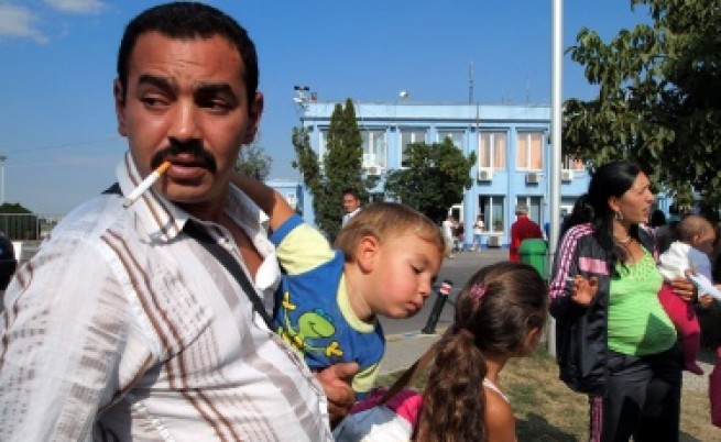 Италия: Арестуват роми за кражби на децата им