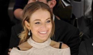 Актрисата отдавна има страст към модата и често е зрител от първите редове на различни ревюта