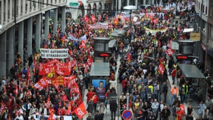 2,5 млн. души протестират срещу пенсионната реформа във Франция