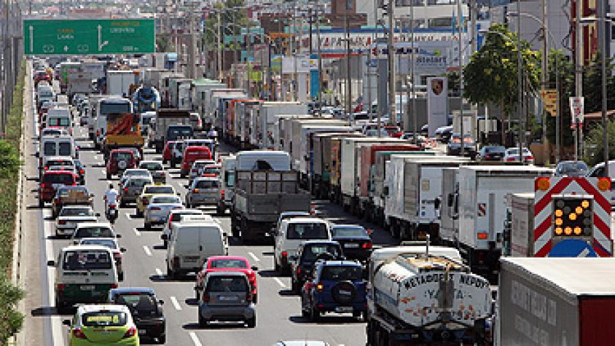 Нова стачка на собствениците на камиони в Гърция 
