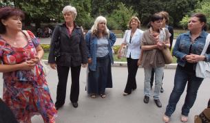 Близките бяха сдържани пред журналистите