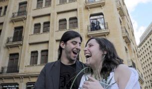 Любовта ни кара не само да полетим в облаците, но и да се смеем от сърце