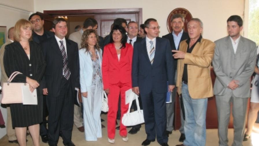 Снимка от 9 септември 2005 г. - Съюзът на издателите се среща с тогавашния премиер Станишев