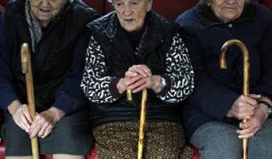 МВФ: Не местете парите от частните пенсионни фондове в НОИ