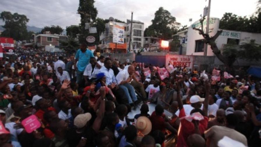 Хаити: Кандидат-президенти срещу вота