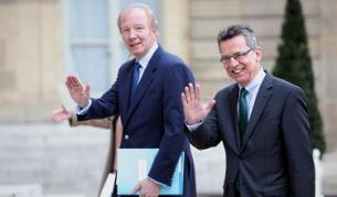 Френският външен министър Брис Ортьоф (вляво) и германският му колега Томас де Мезиер