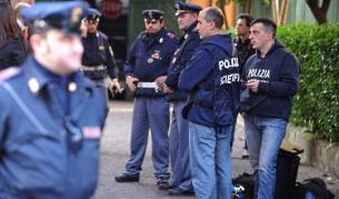 На 23 декември в интервал от няколко часа  пакети бомби избухнаха в посолствата на Швейцария и Чили в центъра на Рим