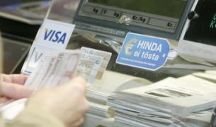 В Естония се топлят с банкноти