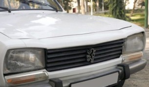 Пежото на Ахмадинеджад е далеч от цената на "нормалните" си събратя