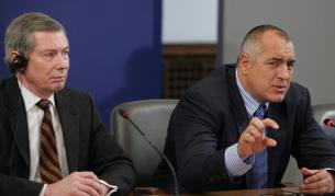 Премиерът Борисов и посланикът на САЩ Уорлик дават пресконференция в Министерския съвет