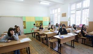 Квотите за езиковите гимназии остават