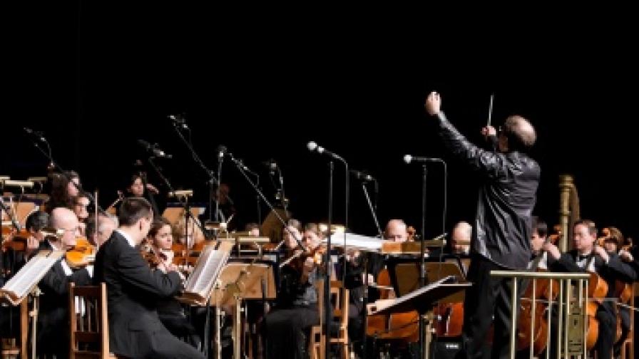 Софийската филхармония ще свири на концерта на Стинг