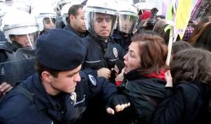 Строги присъди за насилие над жени в Турция