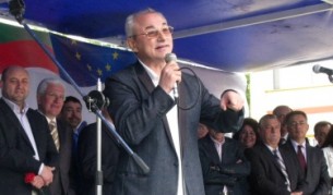 Ахмед Доган на митинга в Джебел на 19 май 2010 г.