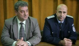 Новият шеф на КАТ - София Богдан Милчев (д) бе представен от директора на СДВР ст. комисар Валери Йорданов