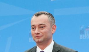 Министърът на външните работи Николай Младенов: Тези хора няма да бъдат уволнявани, а преназначени на други длъжности в министерството