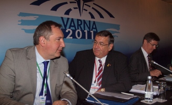 Карл Ламерс: Сърбия вече е добре дошла в НАТО