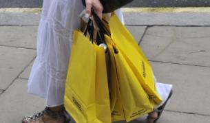 "Евростат": Гърците са обеднели значително през 2010 г.