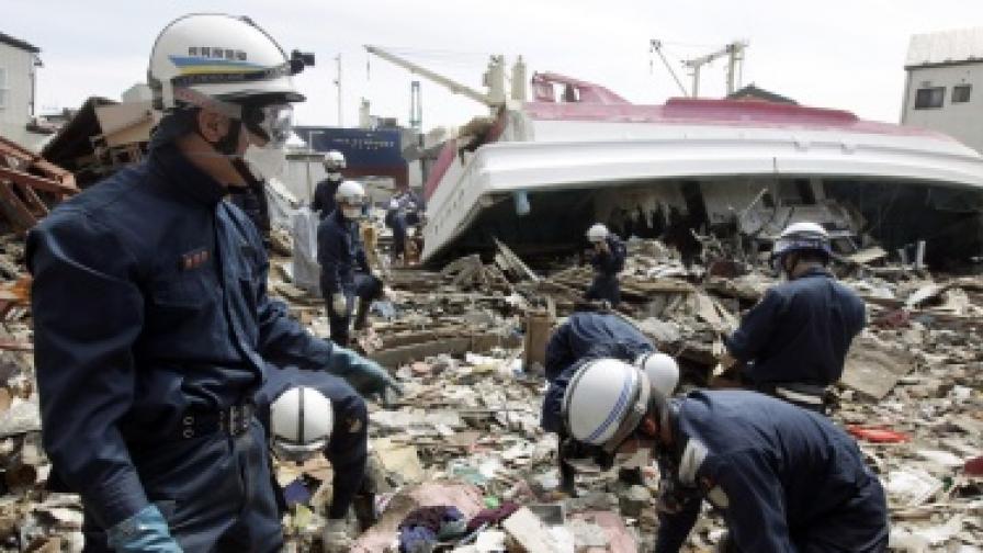 Япония все още се възстановява от унищожителното земетресение от 11 март