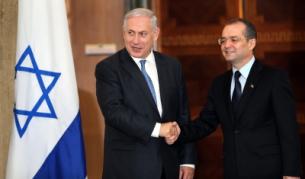 Бенямин Нетаняху (л) днес е в Букурещ и се срещна с румънския си колега Емил Бок. Това е първо посещение на <br />
израелски премиер в Румъния през последните 20 години<br />