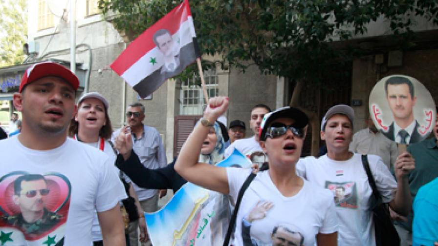 Сирийски демонстранти нападнаха посолствата на САЩ и Франция