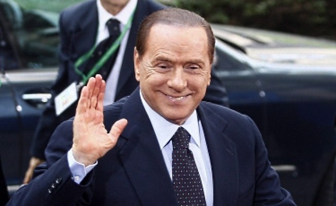 Врагове накисвали Берлускони