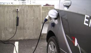 Незрящите не могат да чуят електромобилите