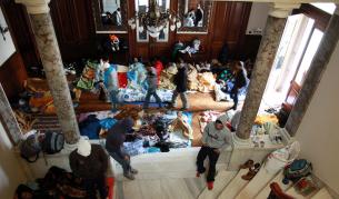 Гърция вдига 10 км бодлива тел срещу Турция