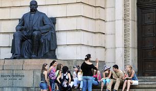 СУ обяви допълнителен прием за 600 незаети места в различни специалности