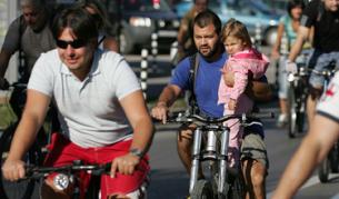 По този инициативата сдружение "Велоеволюция" организира втора част на Голямото преброяване на велосипедистите в София. Велолюбители от всякаква възраст се включиха в грандиозния поход